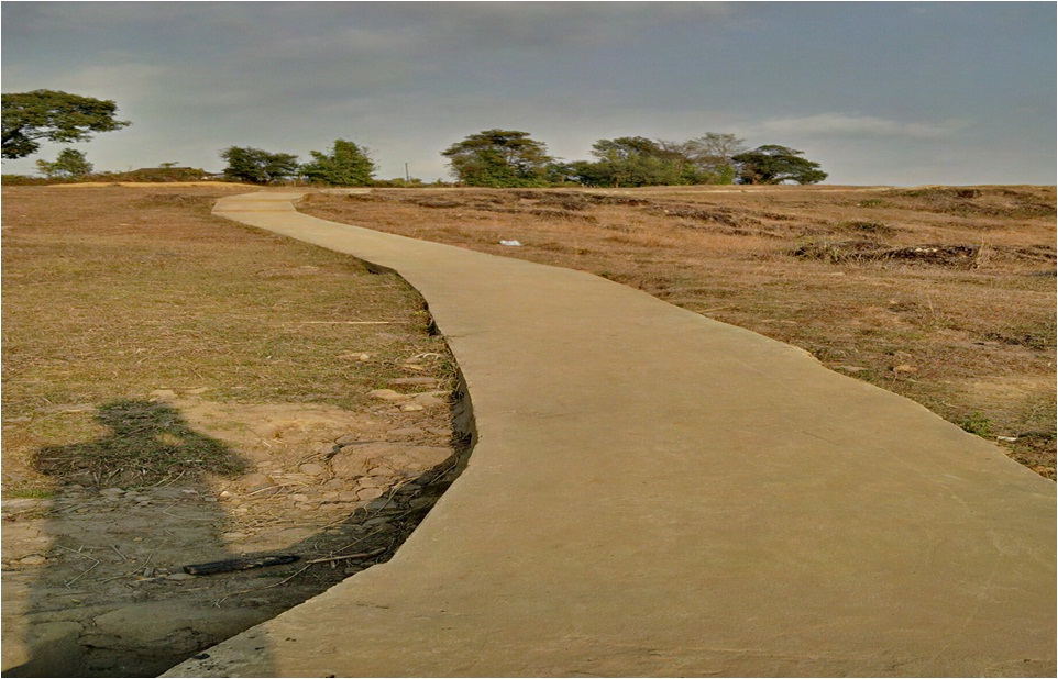 CONSTRUCTION OF FOOTPATH AT LUMSKHEN 